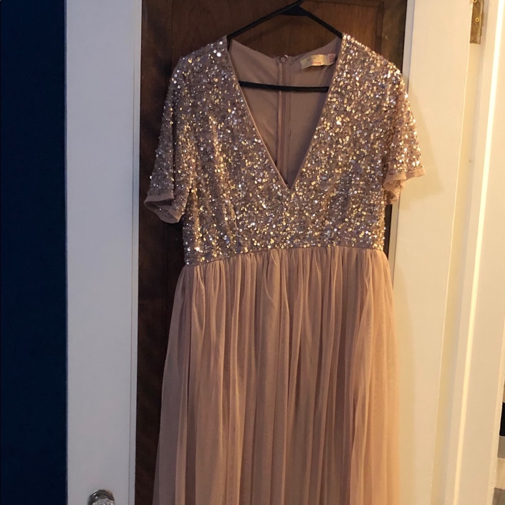 Maternity gown! Perfect for any event!